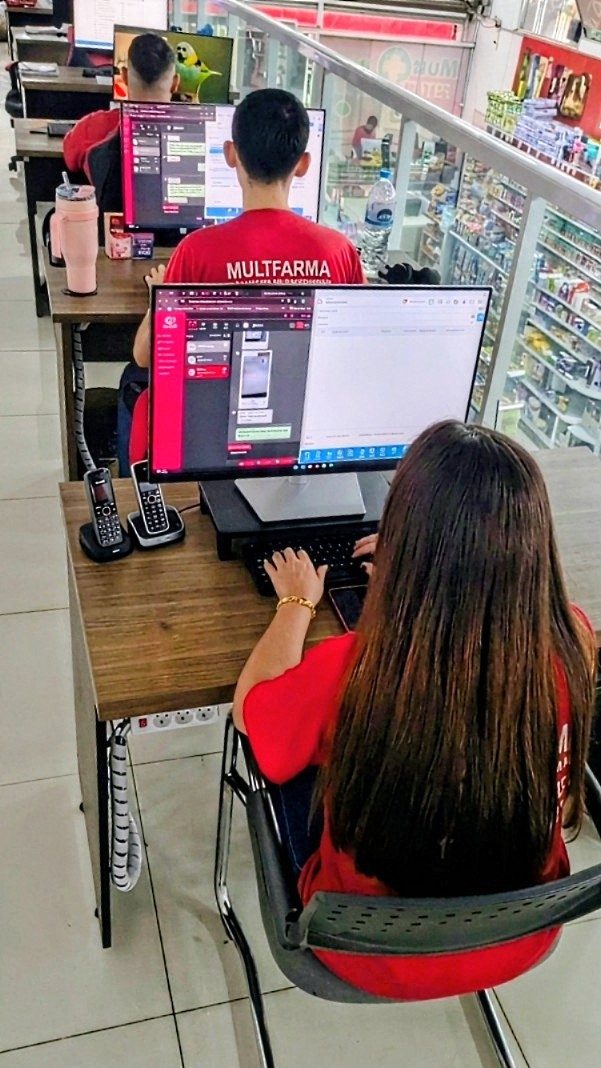 Equipe de atendimento pelo WhatsApp da MultFarma